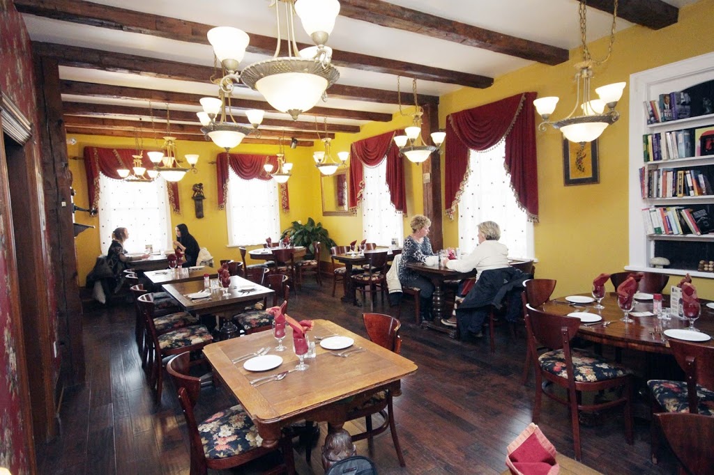 Vidyas Veggie Gourmet Restaurant | 238 Barrie St, Thornton, ON L0L 2N0, Canada | Phone: (705) 458-2000