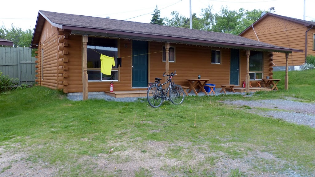 Fiddlers Green Log Tourist Cabins | 219 Main Rd, Bellevue, NL A0B 1B0, Canada | Phone: (709) 442-3333