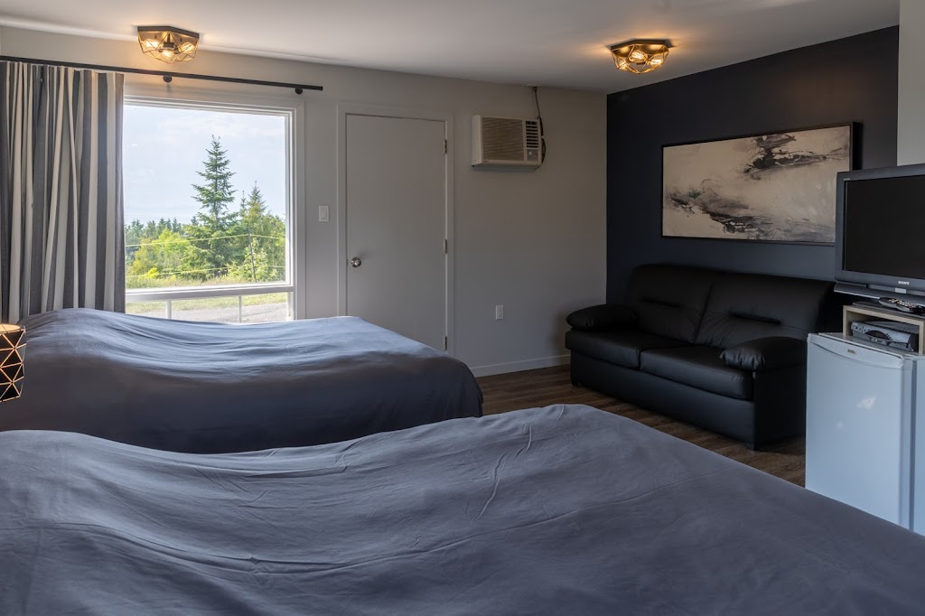 Motel Au Vieux Fanal | 170 Rue Fraser, Rivière-du-Loup, QC G5R 1C8, Canada | Phone: (418) 862-5255