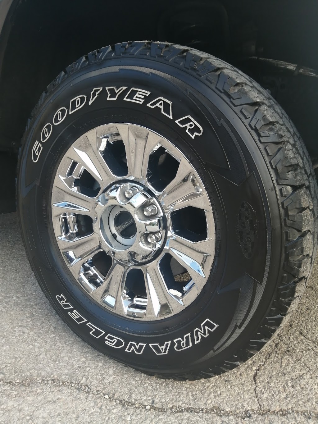 A and A Detailing | 88 Lindsay St S, Lindsay, ON K9V 2M3, Canada | Phone: (705) 536-0630