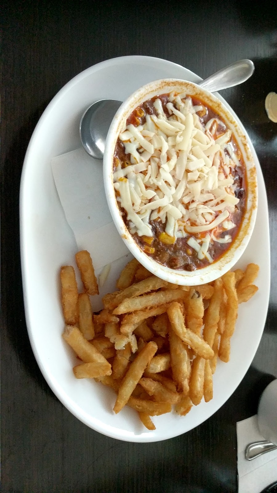 Welland Cafe | 506 E Main St, Welland, ON L3B 3X9, Canada | Phone: (905) 788-2233