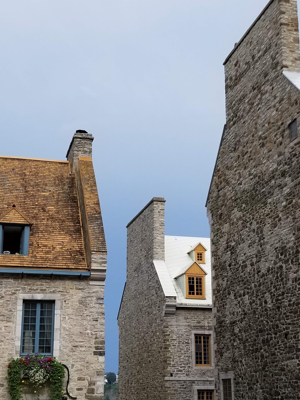 Librarie Père Frédéric | 98 Rue du Petit Champlain, Québec, QC G1K 4H4, Canada