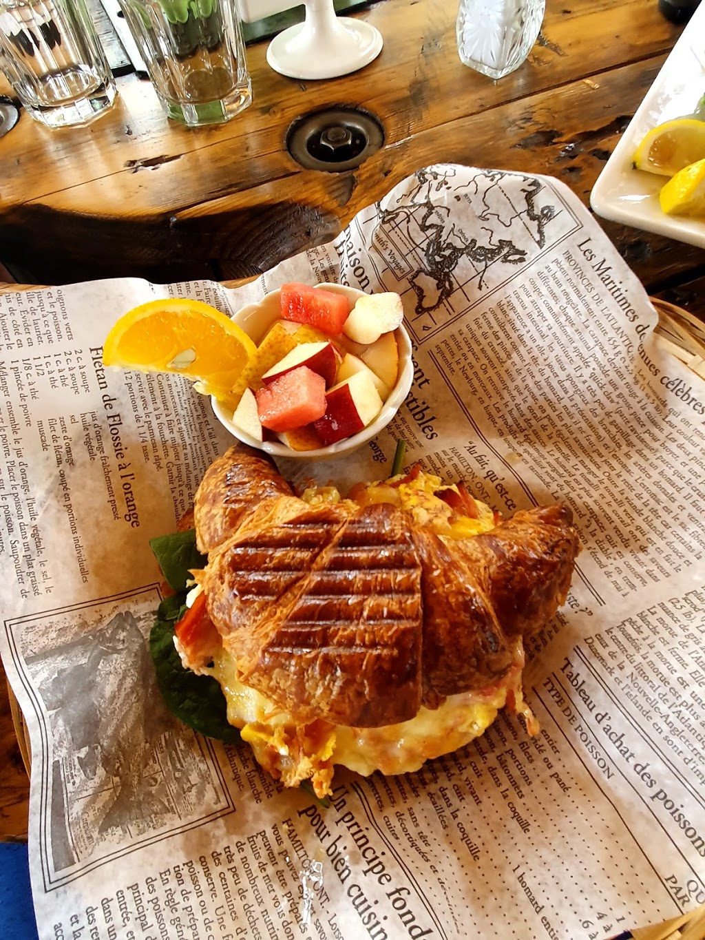 Café OMarguerites | 12 Chemin de Ste Marguerite, Sainte-Marguerite-du-Lac-Masson, QC J0T 1L0, Canada | Phone: (450) 228-4888