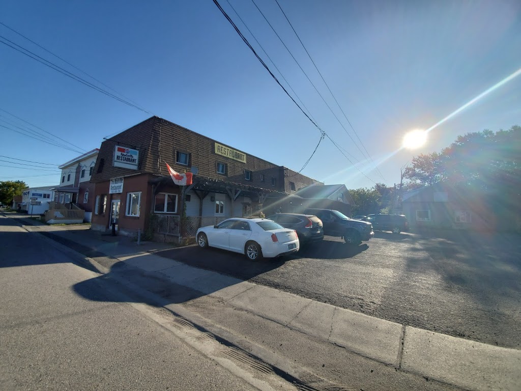 Noelville Restaurant | 8 David N St, Noëlville, ON P0M 2N0, Canada | Phone: (705) 898-2191