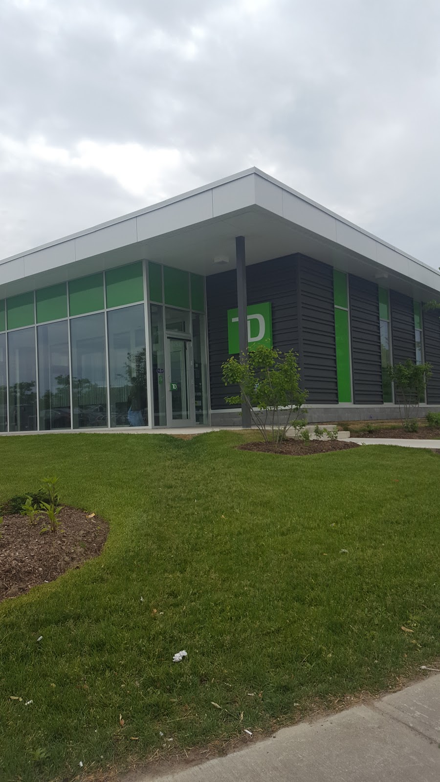 TD Canada Trust Branch and ATM | atm | 2547 Weston Rd, York, ON M9N 2A7, Canada | 4162478276 OR +1 416-247-8276