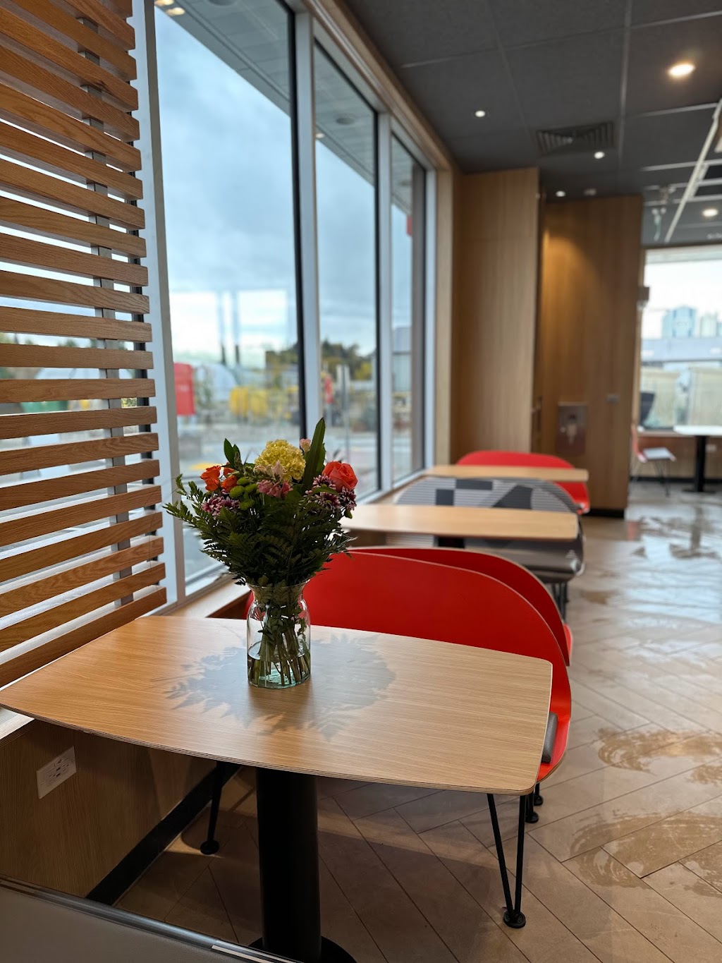 McDonalds | 112 1 St E, Cardston, AB T0K 0K0, Canada | Phone: (587) 787-1629
