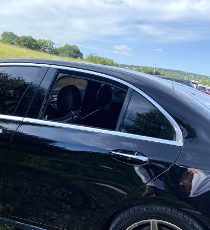 Speers Auto Glass of Oakville | 105 Allan St #604, Oakville, ON L6J 3N2, Canada | Phone: (905) 338-7450