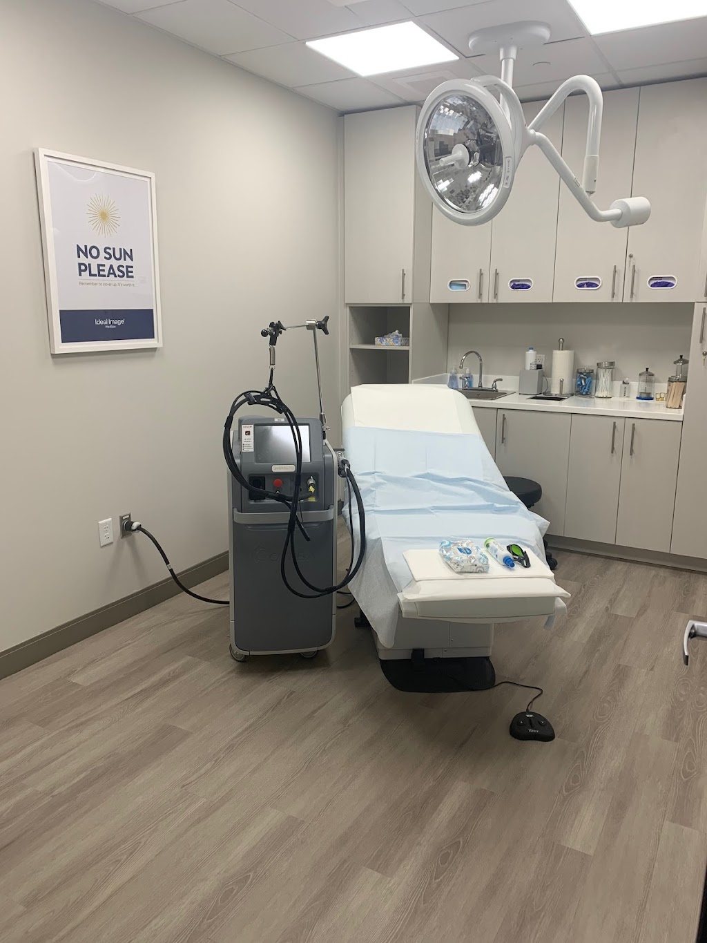 Ideal Image South Surrey | Corners #VH4, 16041 24 Ave Unit 50, Surrey, BC V3Z 9H7, Canada | Phone: (778) 654-8829