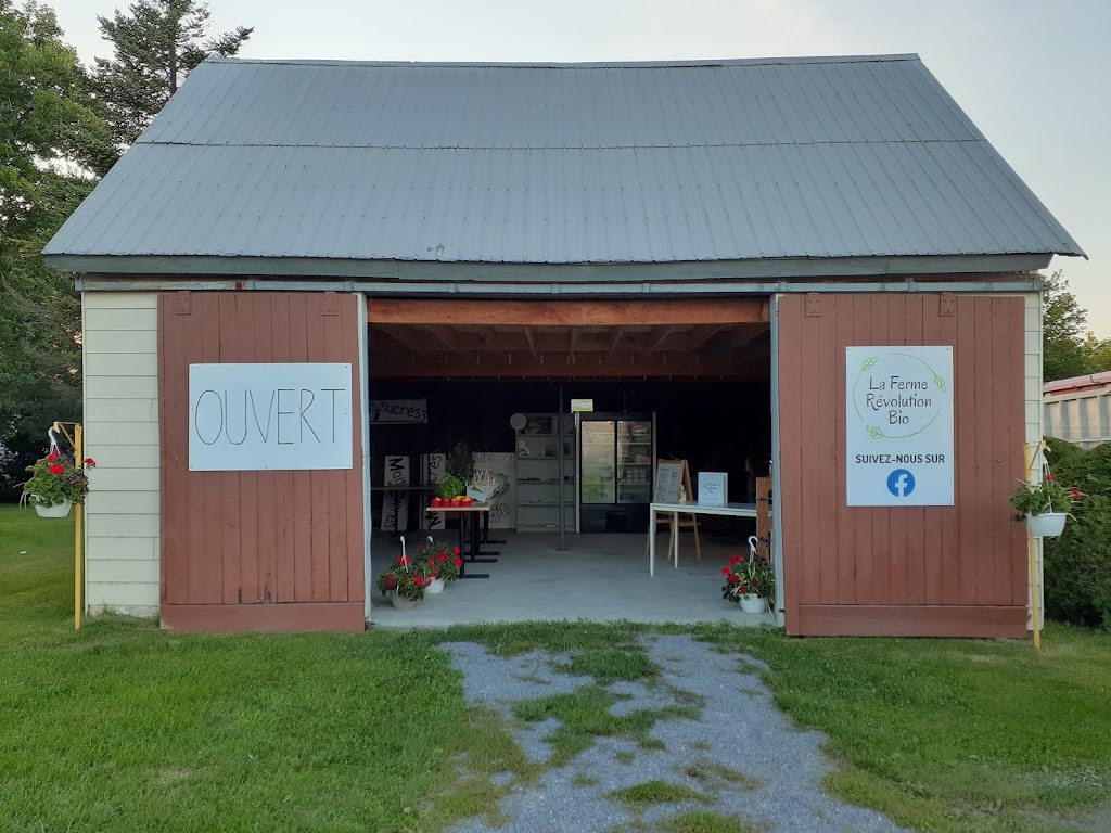 La Ferme Révolution Bio | 581 Rang Salvail S, La Présentation, QC J0H 1B0, Canada | Phone: (450) 278-7031