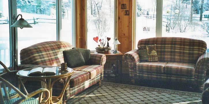 Au Domaine Gite Vallée des Roseaux | 56 Rue Laurier O, Victoriaville, QC G6P 6P3, Canada | Phone: (819) 357-8443