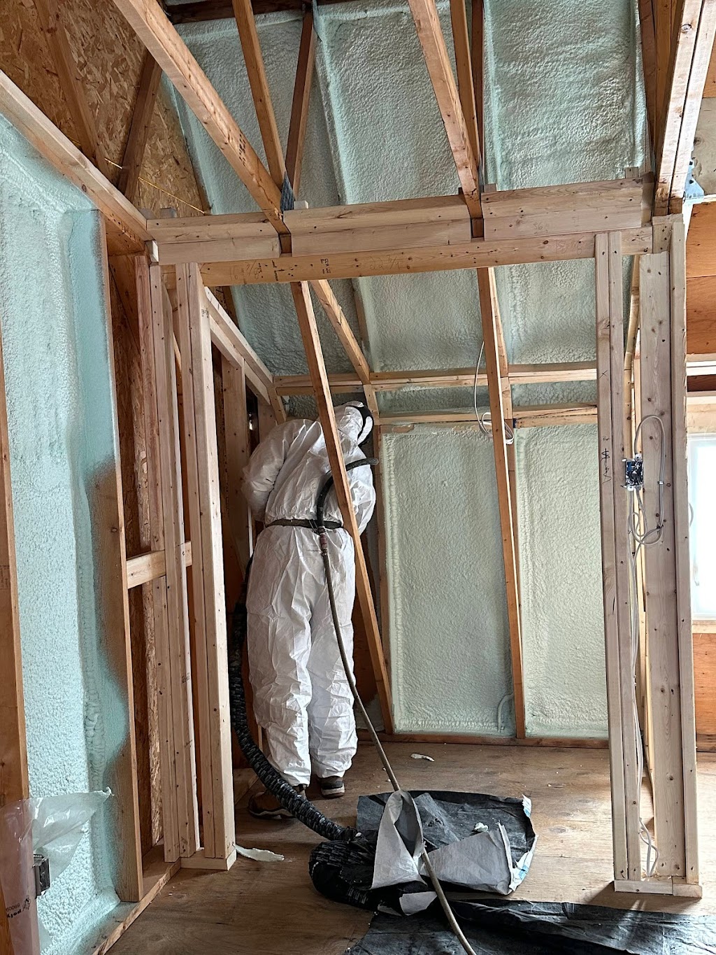 R-Value Spray Foam | 1760 Sturgeon Rd, Dunsford, ON K0M 1L0, Canada | Phone: (705) 934-5567