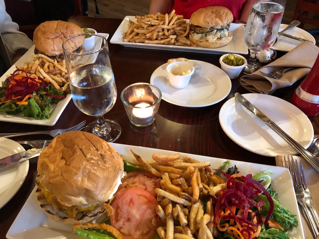 Petit Bills Bistro | 1293 Wellington St W, Ottawa, ON K1Y 3B1, Canada | Phone: (613) 729-2500