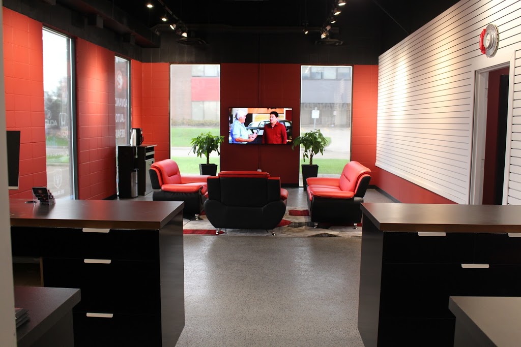Euro Motors Edmonton Ltd. | 5313 97 St NW, Edmonton, AB T6E 5M6, Canada | Phone: (780) 433-0099