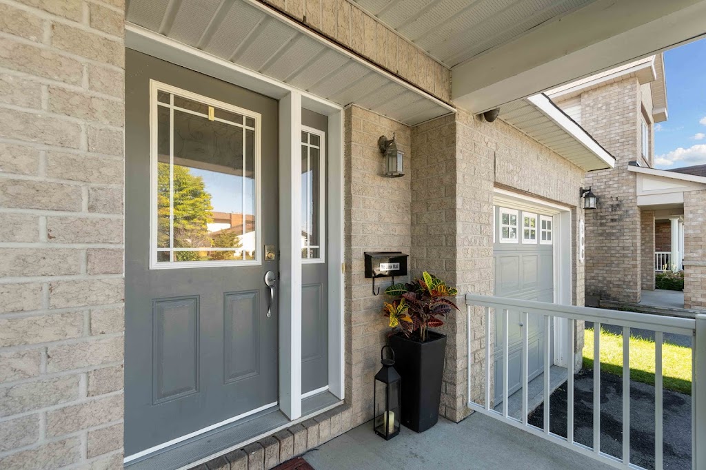 Zolo Ottawa - Sandi Branker | 76 Ryeburn Dr, Ottawa, ON K1V 1H5, Canada | Phone: (613) 408-7935