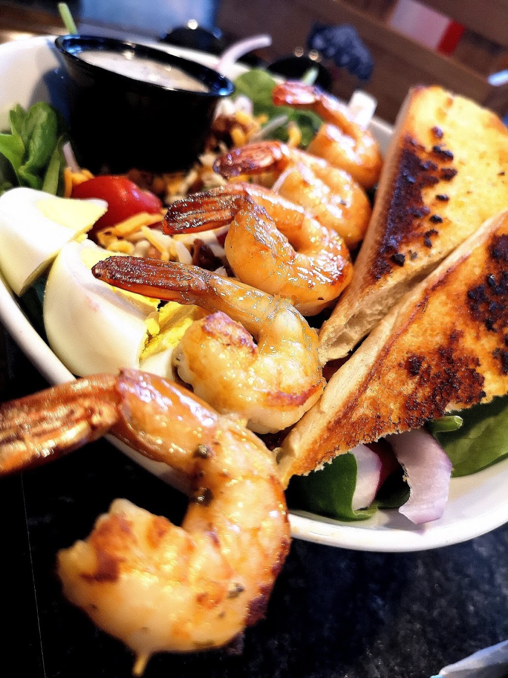 The Thistle Bar & Grill | 612 E River Rd, New Glasgow, NS B2H 3S1, Canada | Phone: (902) 752-0251