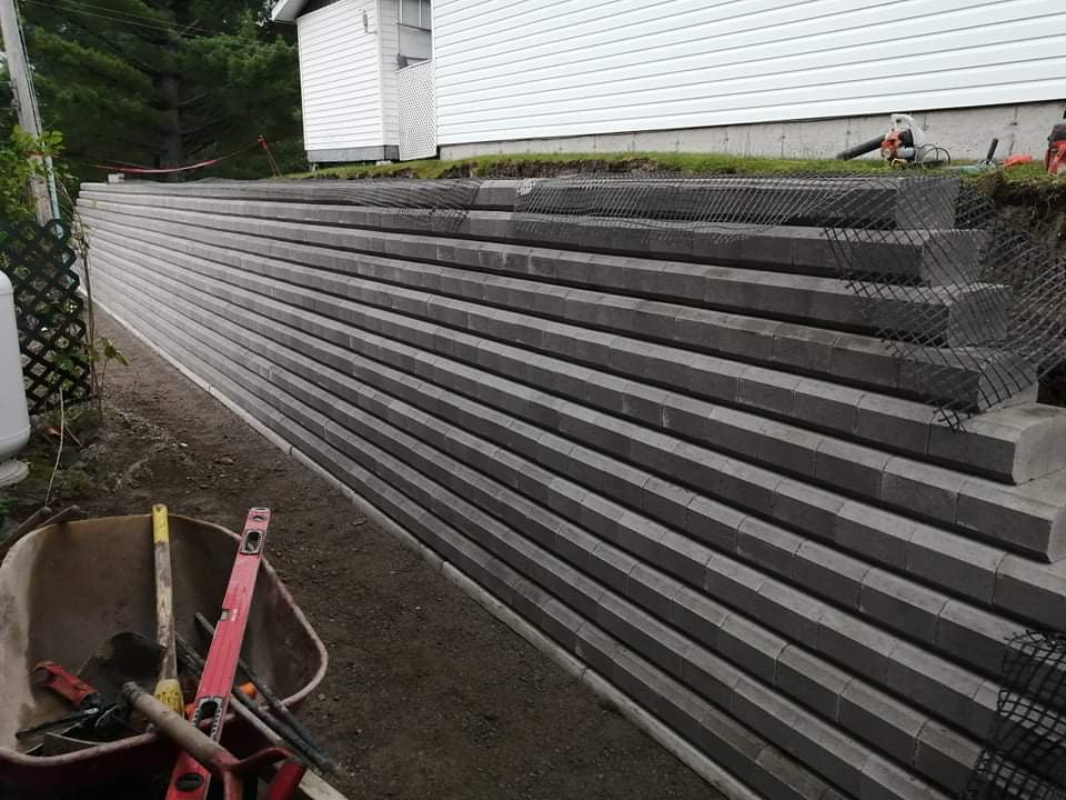 Aménagement Coupe Herbe Plus | 1530 Boul. Sainte-Geneviève Suite 101, Chicoutimi, QC G7G 2H1, Canada | Phone: (581) 447-4740