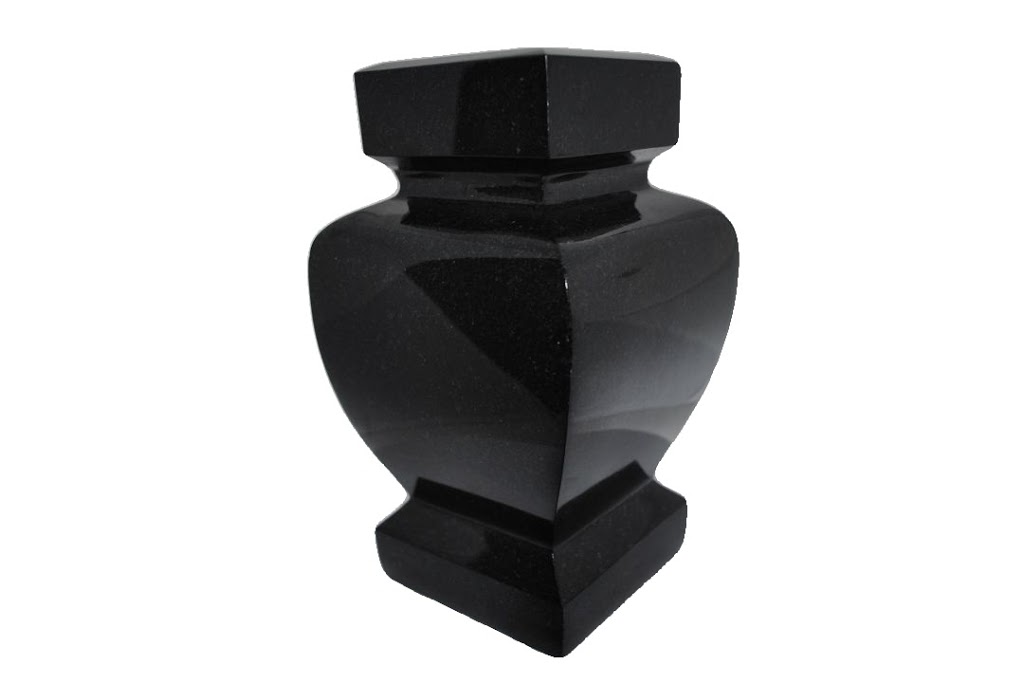 Monuments Gagnon | 4235 Rue Villeneuve, Lac-Mégantic, QC G6B 2C2, Canada | Phone: (819) 583-0500