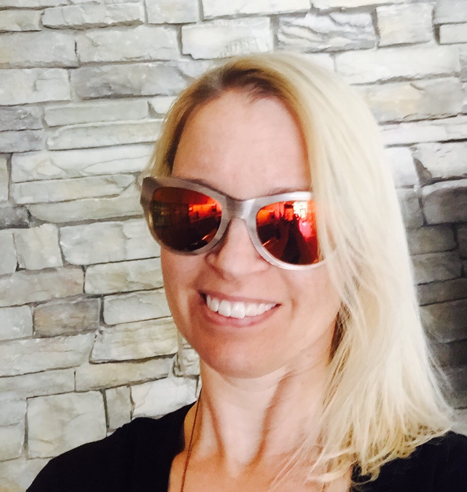 Venus Eye Boutique | 11161 Ellerslie Rd SW, Edmonton, AB T6W 0E9, Canada | Phone: (780) 988-0123