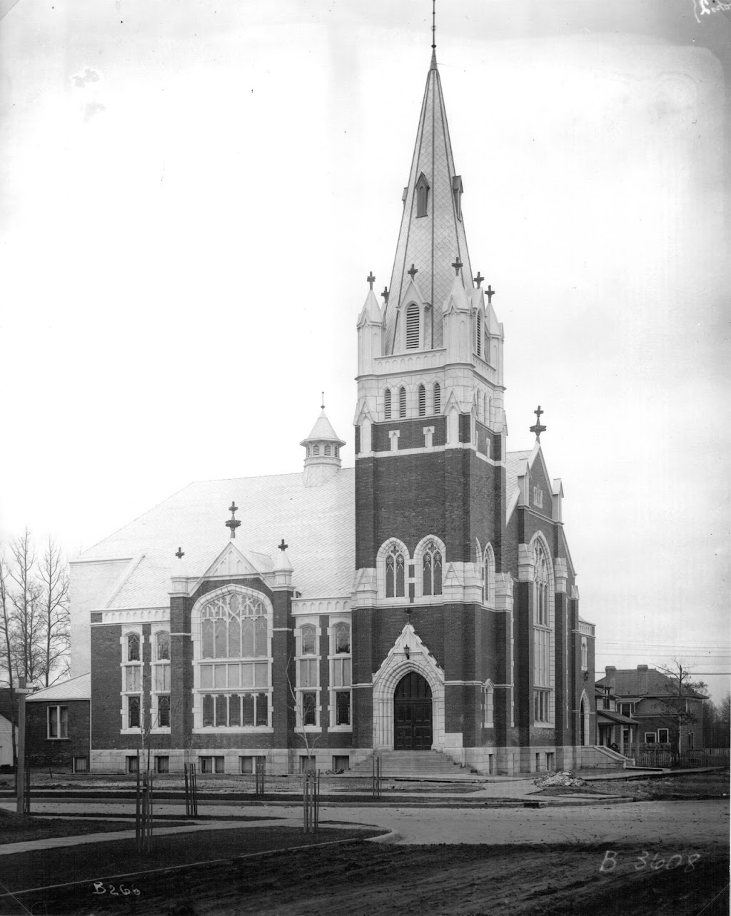 Robertson-Wesley United Church | 10209 123 St NW, Edmonton, AB T5N 1N3, Canada | Phone: (780) 482-1587