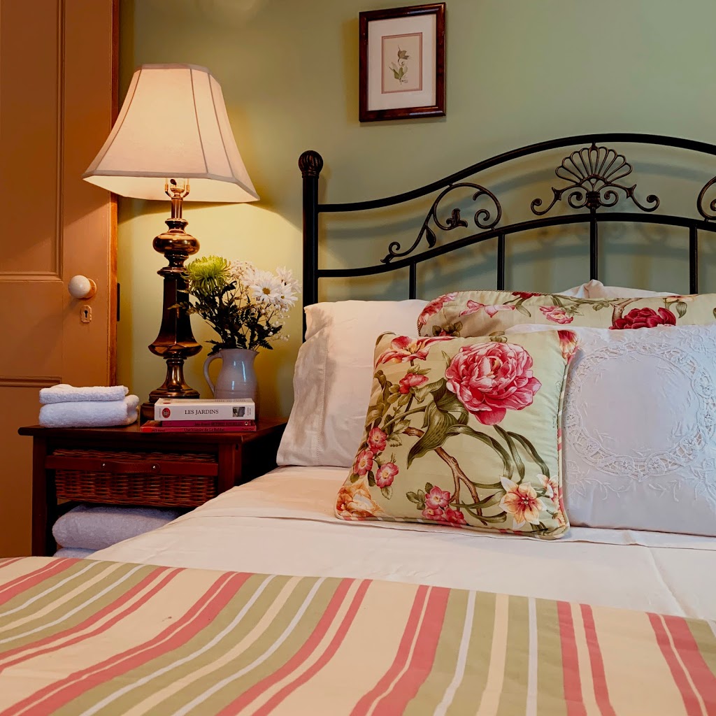 Gîte Chêne et capucine | 6905 Rue Principale, Saint-Damien, QC J0K 2E0, Canada | Phone: (438) 873-4309