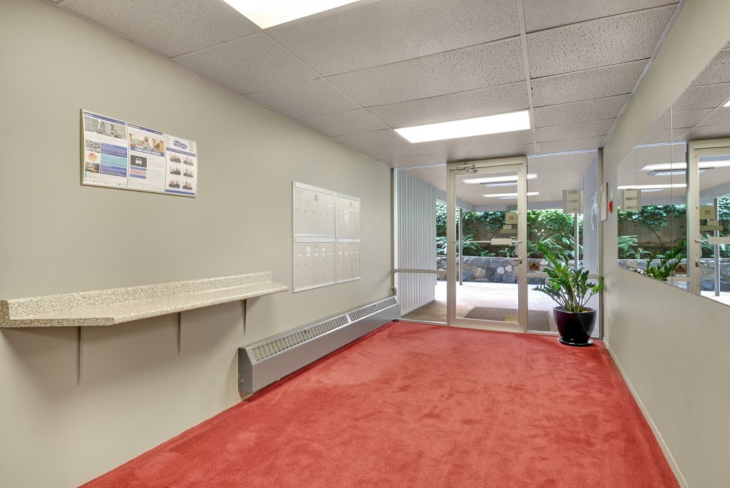 Marine View Terrace Rental Apartments | 2350 W 1st Ave, Vancouver, BC V6K 1G2, Canada | Phone: (604) 738-2590
