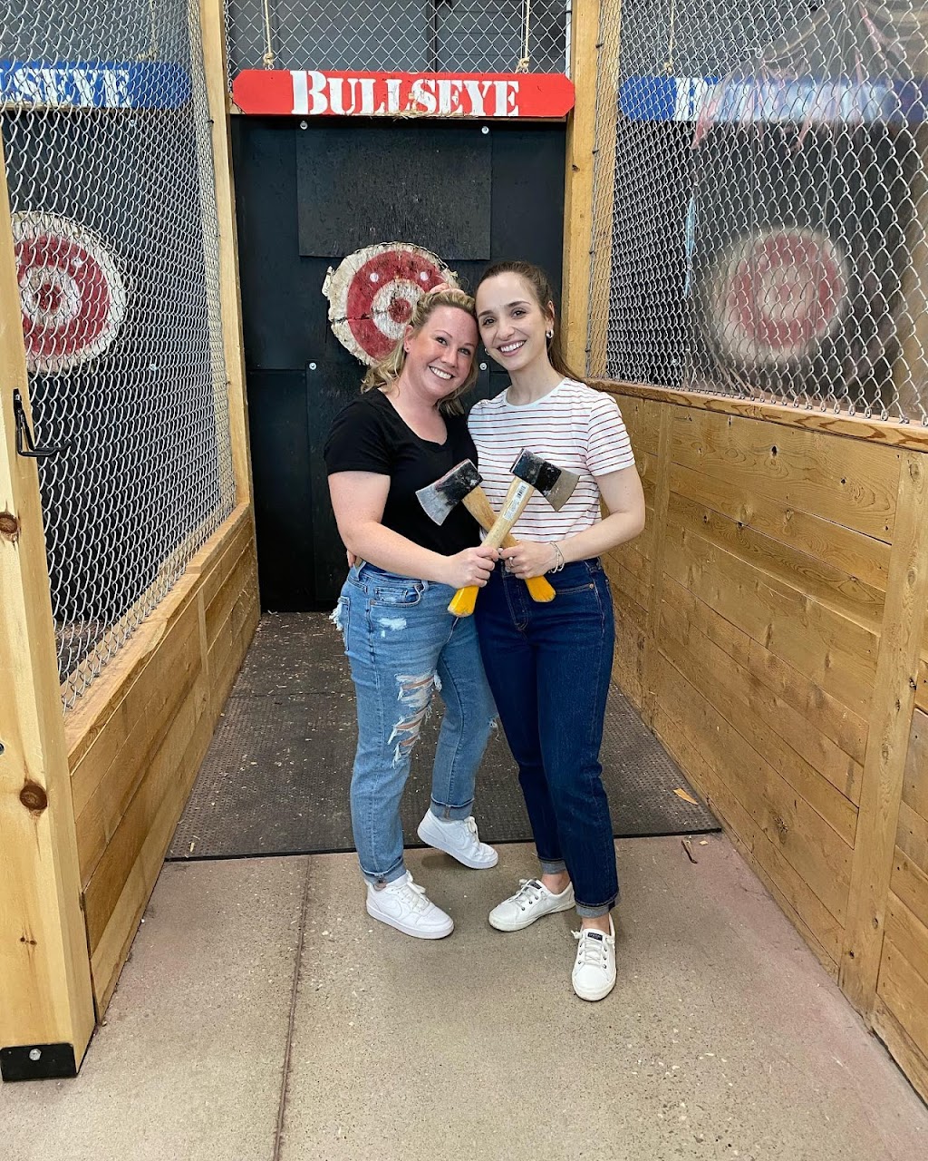 Bullseye Axe Throwing Newmarket | 17705 Leslie St Unit 15, Newmarket, ON L3Y 3E3, Canada | Phone: (905) 235-5800
