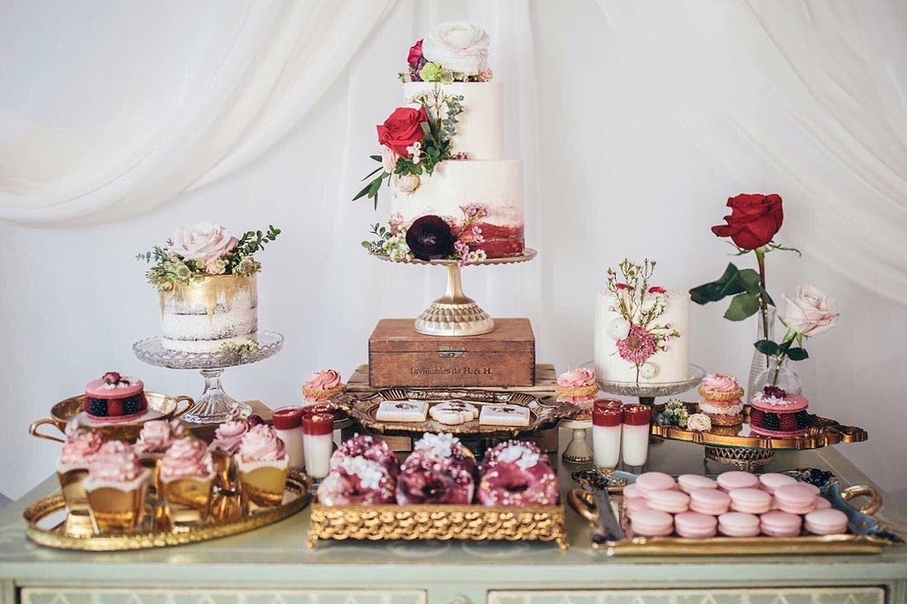 Flour and Flower Cake Design | 28 Crown Steel Dr #16, Markham, ON L3R 9Y1, Canada | Phone: (647) 461-8424