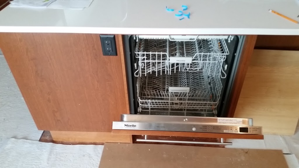 LR ARMSTRONG CABINET SERVICE | 268 Douglas Glen Blvd SE, Calgary, AB T2Z 3M8, Canada | Phone: (403) 615-9514