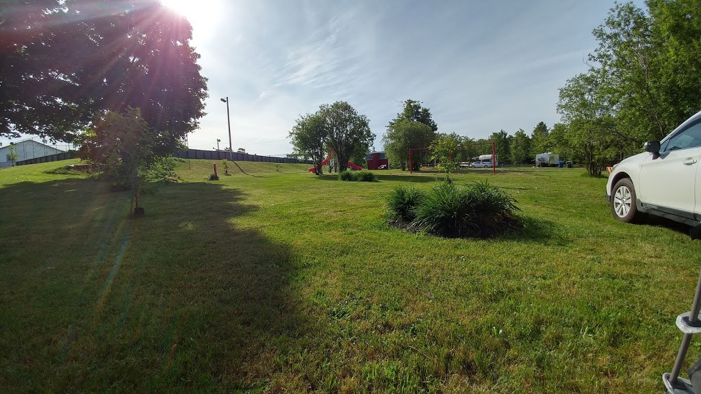 Camping Vert de Saint-Isidore-de-Clifton | 64 Chemin Auckland, Saint-Isidore-de-Clifton, QC J0B 2X0, Canada | Phone: (819) 679-2005