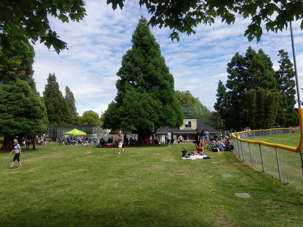 Firemans Park | 1703 Monterey Ave, Victoria, BC V8R 5V5, Canada