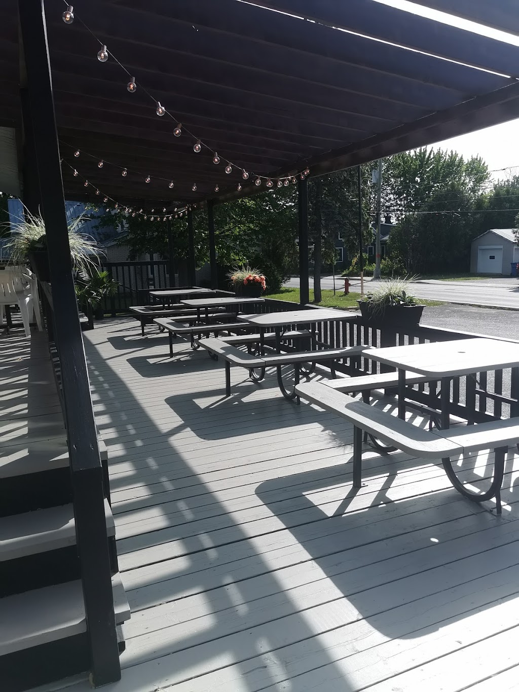 Paskoya Resto-Traiteur | 552 Chem. des Patriotes, Saint-Denis-sur-Richelieu, QC J0H 1K0, Canada | Phone: (450) 787-2565
