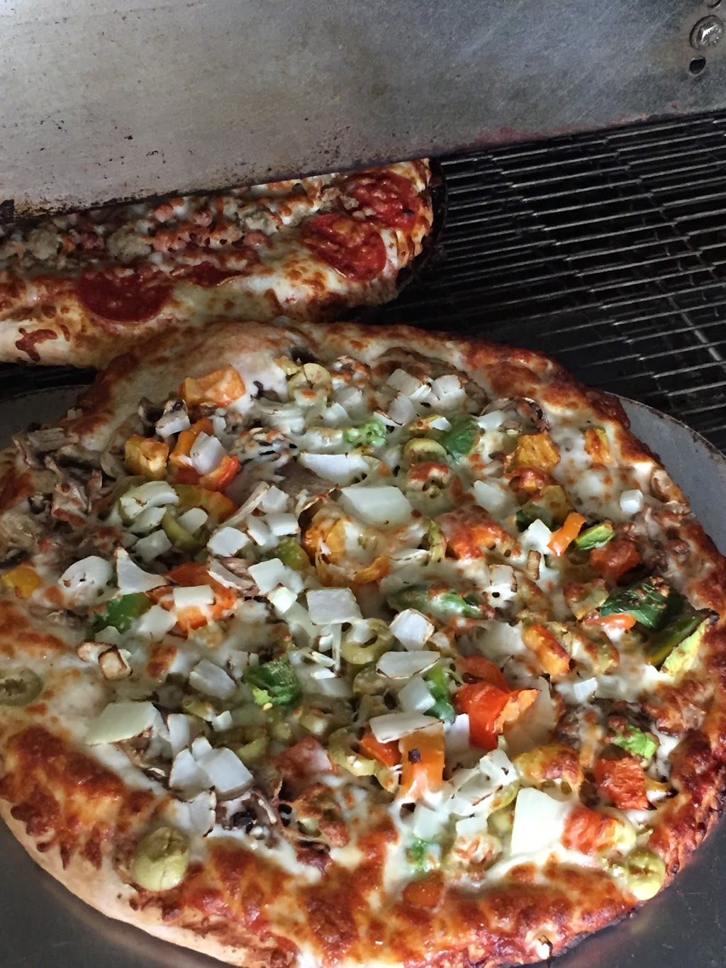 Mikes Pizza & Donair | 100 Oakville Ave, London, ON N5V 2S3, Canada | Phone: (519) 457-6692