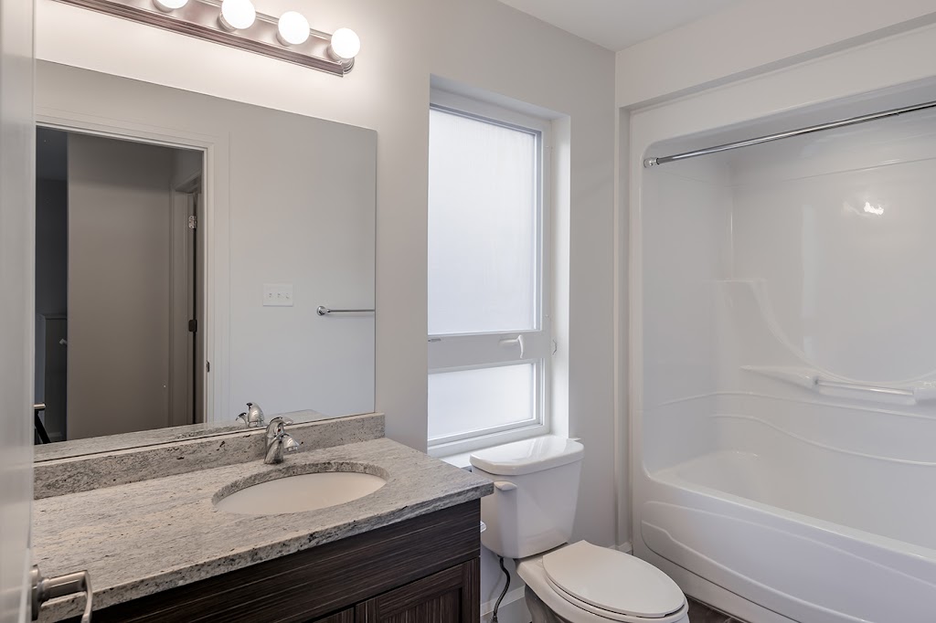 The Hazelton Apartments and Townhouses - Skyline Living | 39 Seapoint Rd, Dartmouth, NS B3B 0K2, Canada | Phone: (902) 403-4349