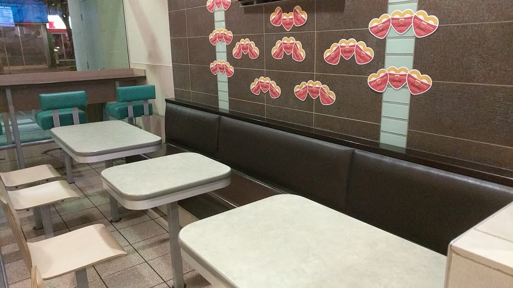 McDonalds | 2391 W 4th Ave, Vancouver, BC V6K 1P2, Canada | Phone: (604) 718-1185