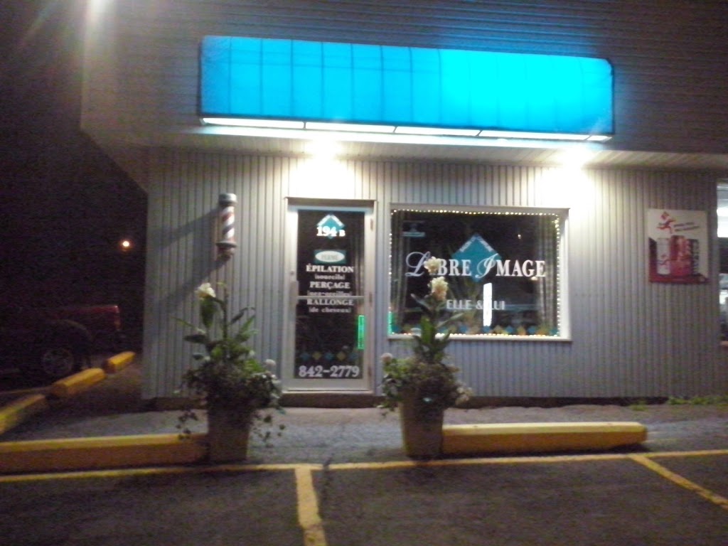 Salon De Coiffure Libre Image | 194 Rue Louis-IX, Québec, QC G2B 1L3, Canada | Phone: (418) 842-2779