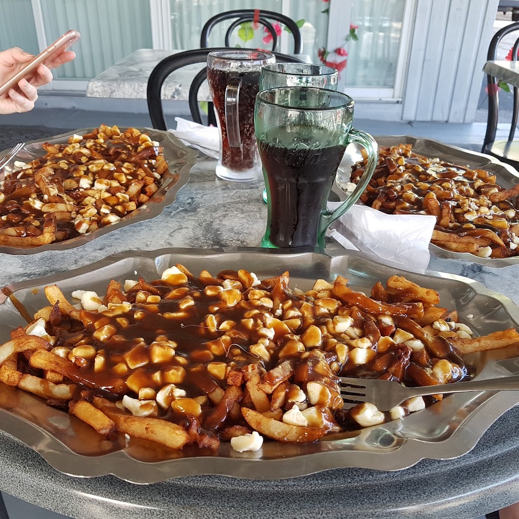 Restaurant Terrasse Dagenais | 5575 Bd Dagenais O, Laval, QC H7R 1M1, Canada | Phone: (450) 627-2441