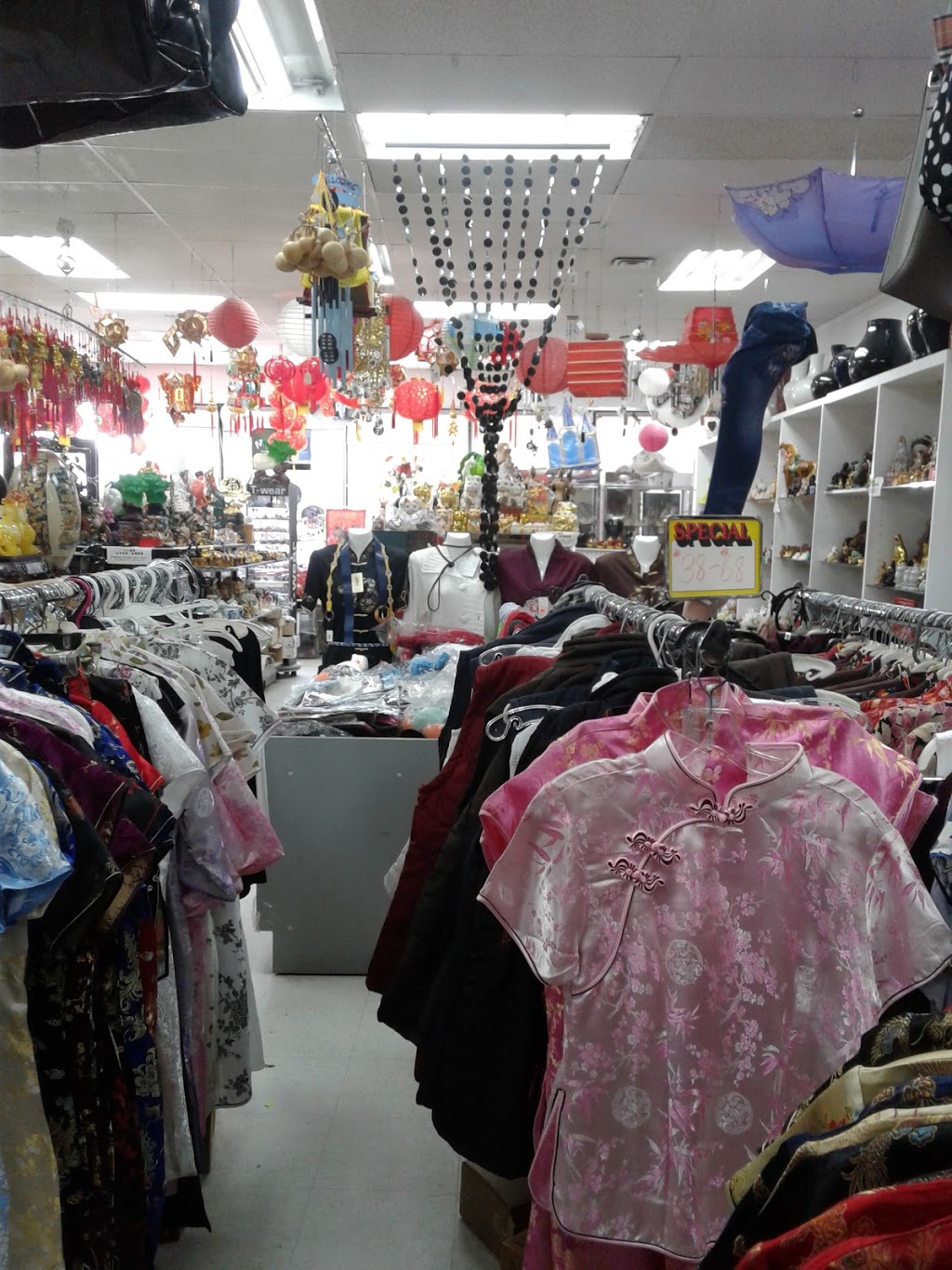 Creative Gifts & Etc | 10577 97 St NW, Edmonton, AB T5H 2L4, Canada | Phone: (780) 423-4517