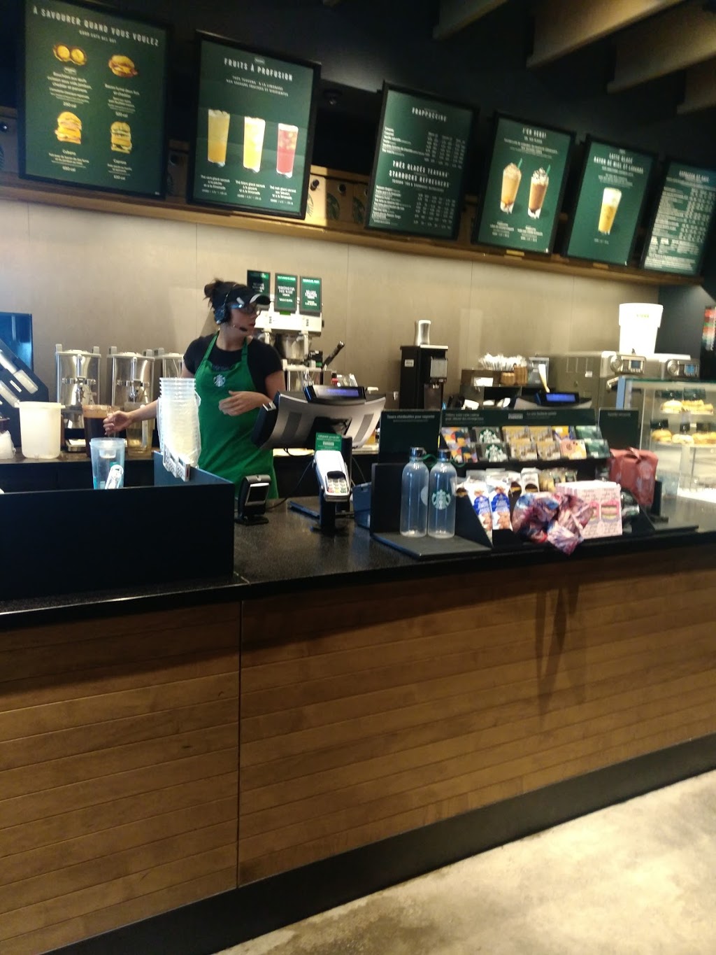Starbucks | 41 Boulevard de la Cité-des-Jeunes #120, Vaudreuil-Dorion, QC J7V 0N3, Canada | Phone: (450) 513-1294