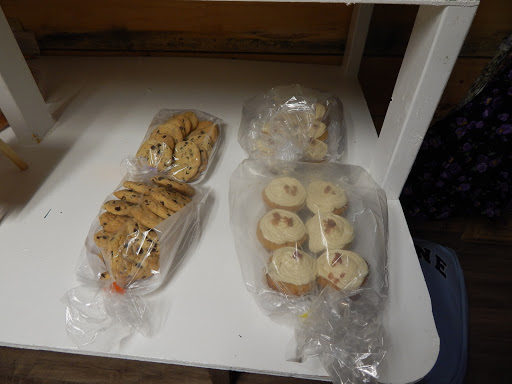 Crafty Treasures and Baked Goods | 118 New Canaan Rd, Kentville, NS B4N 4K1, Canada | Phone: (902) 760-1584
