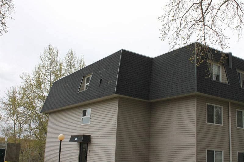 Royal Roofing Ltd. | 1816 45 St SE, Calgary, AB T2B 1J7, Canada | Phone: (403) 248-6397