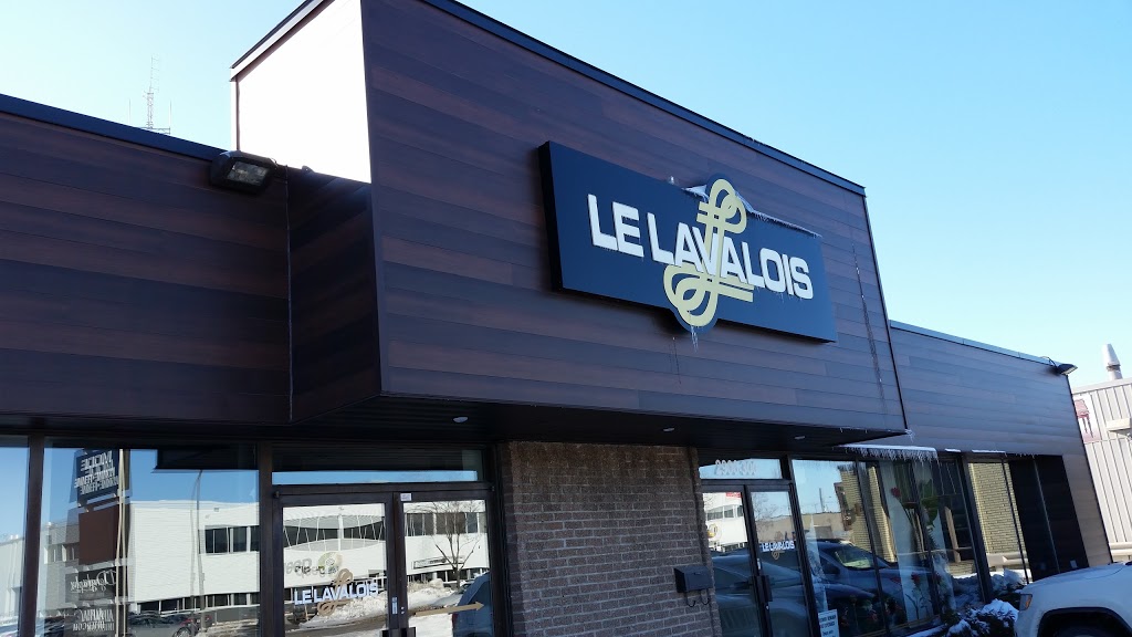 Le Lavalois mode homme femme | 2900 Boulevard le Corbusier #300, Laval, QC H7L 3M2, Canada | Phone: (450) 687-7760