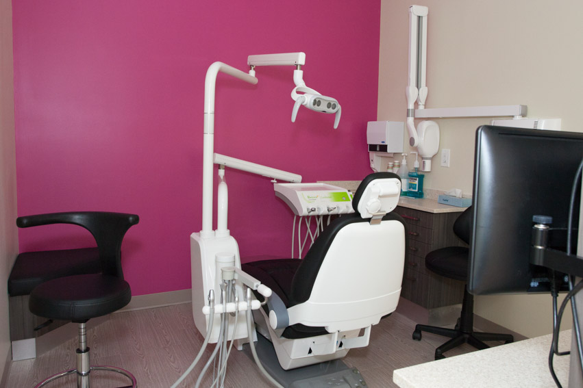Applebay Family Dental | 6874 Kalar Rd #2, Niagara Falls, ON L2H 2T3, Canada | Phone: (905) 357-7700