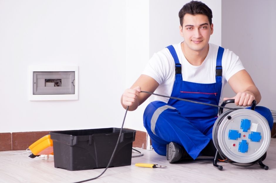 Handyman Abbotsford | 33710 Marshall Rd #313, Abbotsford, BC V2S 1L3, Canada | Phone: (604) 243-2499