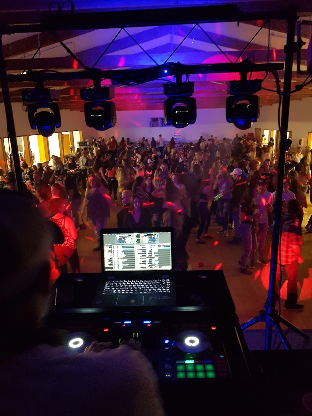 Somerset Community Hall | 201 1 St, Somerset, MB R0G 2L0, Canada | Phone: (204) 744-2663