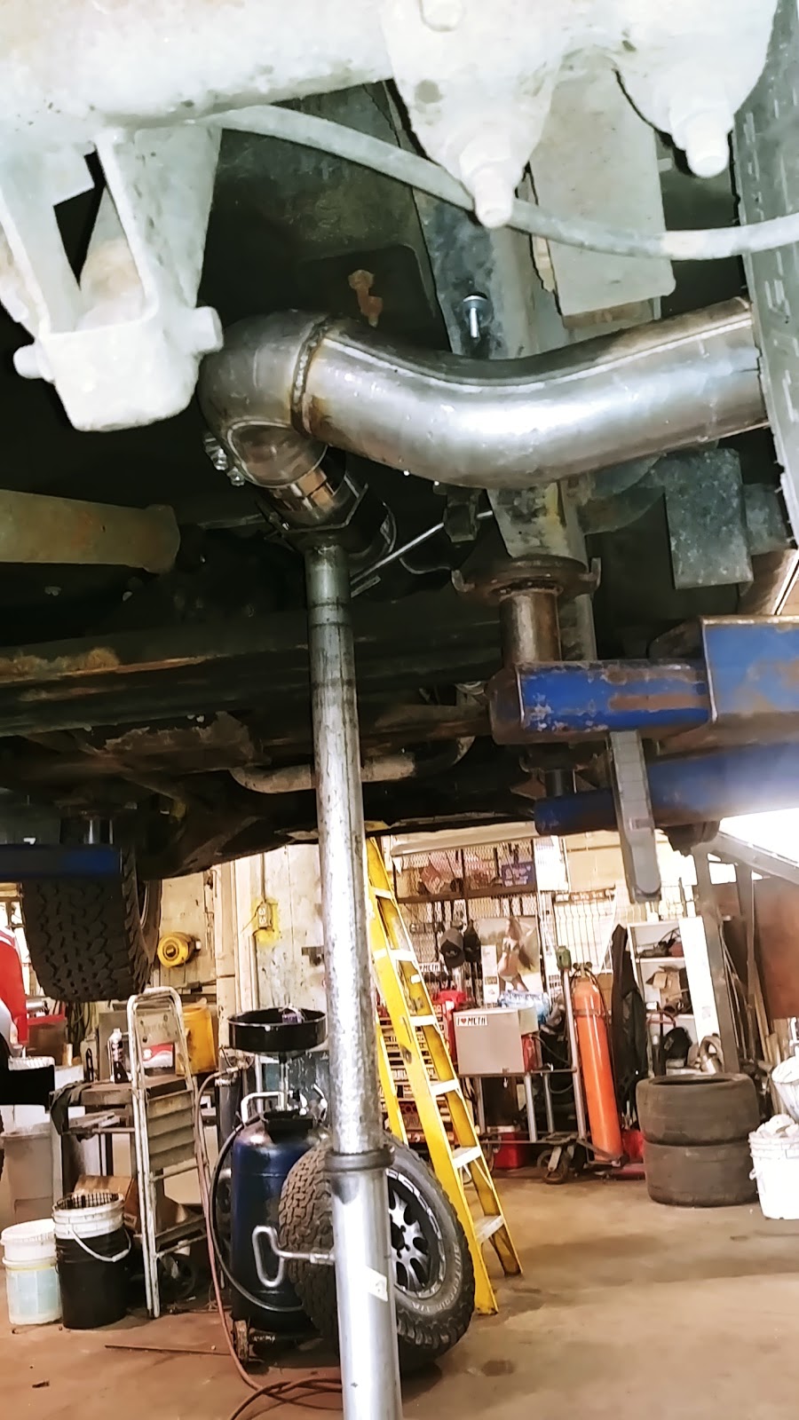 Silencieux Federal Mufflers | 2302 52e Avenue, Lachine, QC H8T 2Y3, Canada | Phone: (514) 631-1988