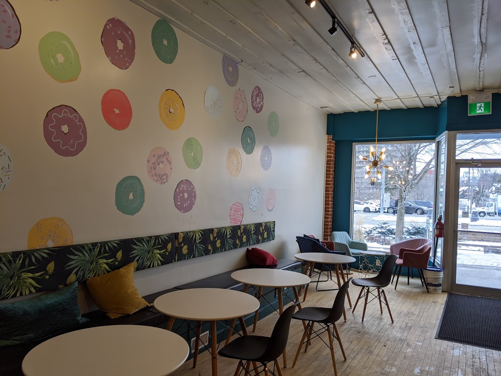 Lady Glaze Doughnuts | 701 Belmont Ave W, Kitchener, ON N2M 1P1, Canada | Phone: (519) 954-2424