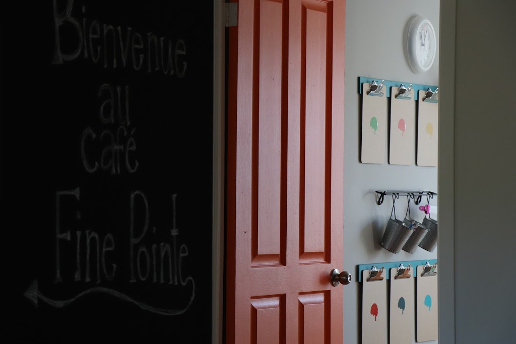 Delicate Pointe Éducation | 17 Boulevard de la Salette, Saint-Jérôme, QC J5L 2H8, Canada | Phone: (450) 821-0803
