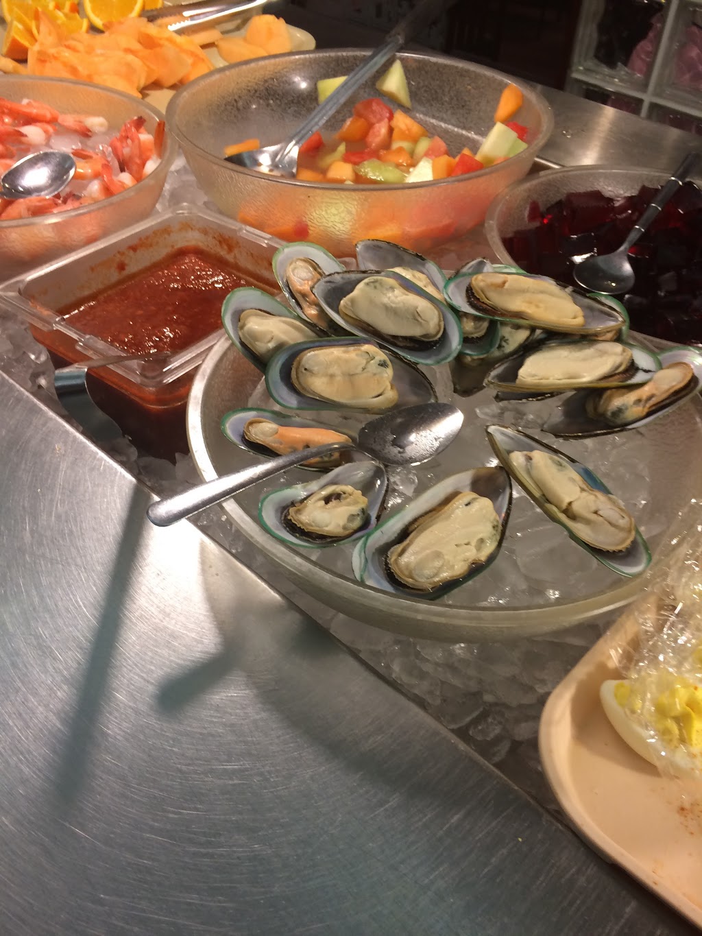 Kings Oshawa Buffet | 600 Grandview St S, Oshawa, ON L1H 8P4, Canada | Phone: (905) 432-7520