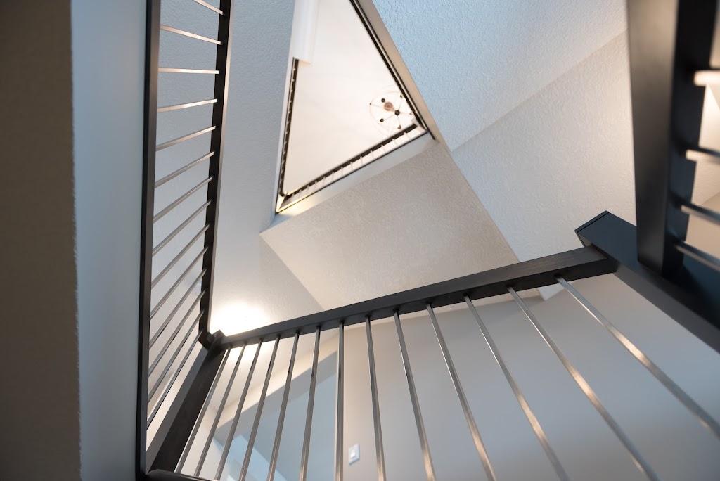 Leading Edge Interior Rail | 6410 90 Ave NW #31, Edmonton, AB T6B 0P2, Canada | Phone: (780) 964-3498