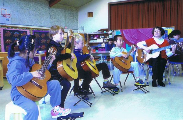 Galinas Guitar Studio | 8191 Francis Rd, Richmond, BC V6Y 1A5, Canada | Phone: (604) 241-3964